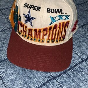 Vintage Super Bowl Champions Embroidered Snapback Hat - White & Burgundy